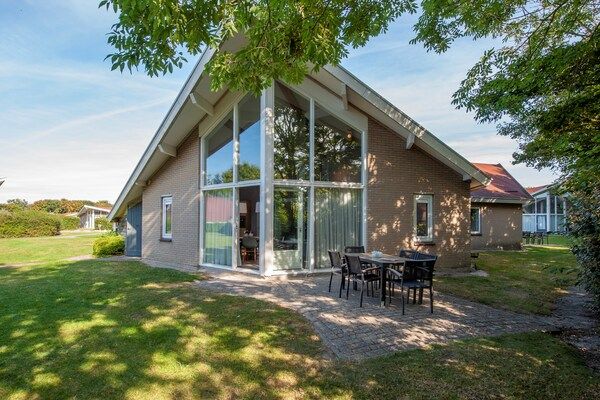 Vakantiepark Hof Domburg 10 in Domburg - Foto 1 van 40