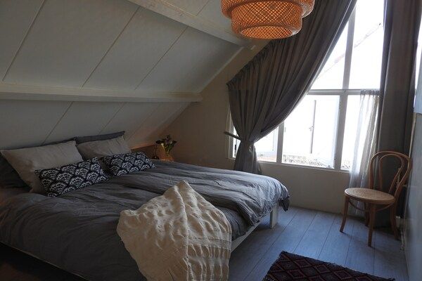 Slaapkamer - Vakantiehuis in Noordwijkerhout bij Meer in Noordwijkerhout (4)