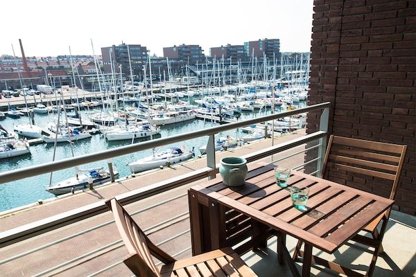Terras - Modern appartement in Den Haag in Scheveningen (5)