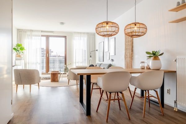 Eetkamer - Stijlvol Verblijf Vlakbij Scheveningen in Scheveningen (3)