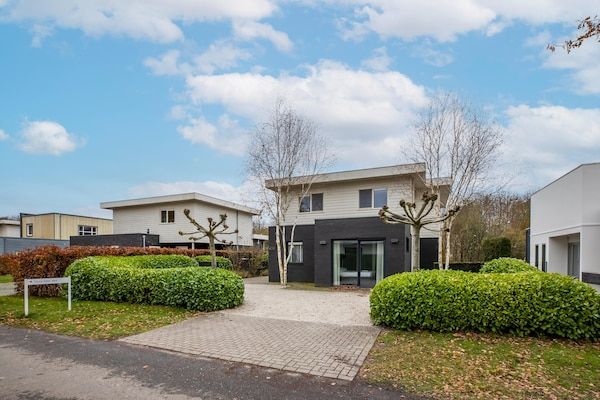 Villa Black & White Harderwijk 209 in Zeewolde - Foto 1 van 40