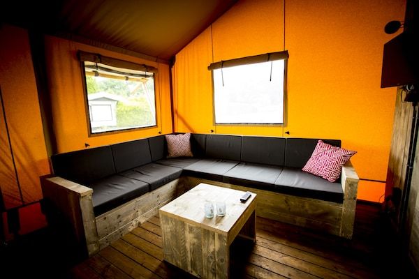 Recreatiepark Duinhoeve 8 in Udenhout - Foto 2 van 40