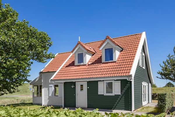 Aquadelta 29 in Bruinisse - Foto 1 van 40