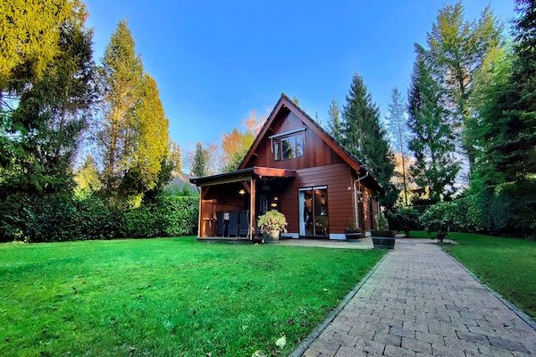 Buitenkant - Terrasappartement met weelderige tuin in Epe (1)