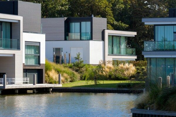 Buitenkant - Villa aan het Veerse Meer met Uitzicht in Arnemuiden (5)
