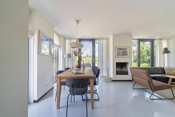 Eetkamer - Duinvilla in Egmond aan Zee in Egmond aan den Hoef (3)