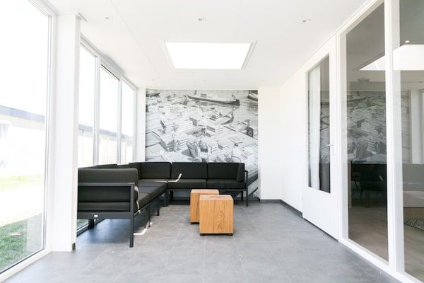 Woonkamer - Bungalow in Nederland met Tuinterras in 's-Gravenzande (5)