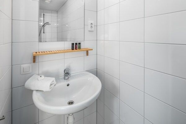 Badkamer - Lodge in Schaijk met Tuinterras in Schaijk (5)