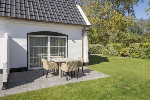 Buitenkant - Appartment in sfeervolle boerderij in de Cocksdorp op het Waddeneiland Texel in De Cocksdorp Texel (3)
