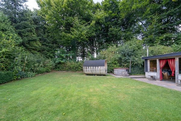 't Voortsche Boshuys in Voorthuizen - Foto 1 van 40