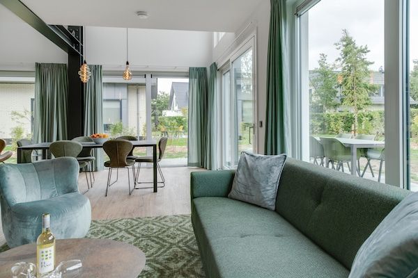 Woonkamer - Bungalow op Texel bij Duinenpark in De Koog Texel (5)