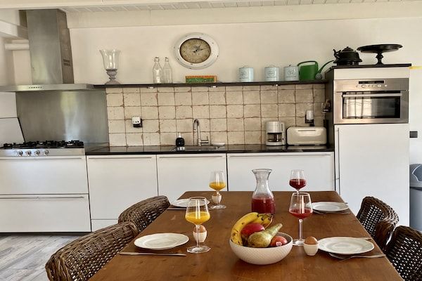 Keuken - Villa in Drents-Friese Woud met Zwembad in Wateren (4)