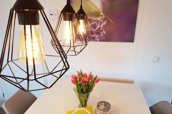 Eetkamer - Gezellige lodge voor 4 personen bij de speeltuin in Zuna (3)