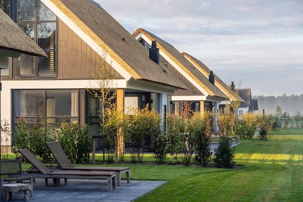 Tuin - Luxe villa in De Cocksdorp in De Cocksdorp Texel (4)