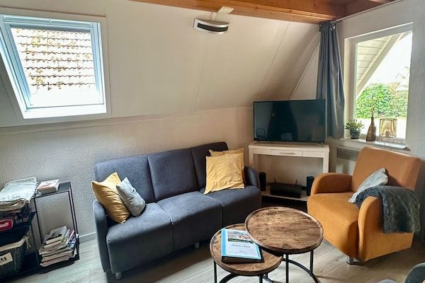 Woonkamer - Heerlijk huisje in prachtige omgeving in Gramsbergen (4)