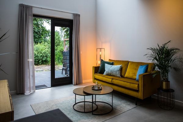 Oranjezon app 4p in Vrouwenpolder - Foto 1 van 40