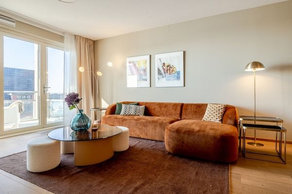 Woonkamer - Modern appartement in Den Haag in Den Haag (1)