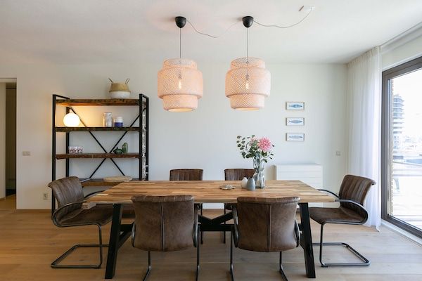 Eetkamer - Appartement in Den Haag met zeestrand in Den Haag (3)