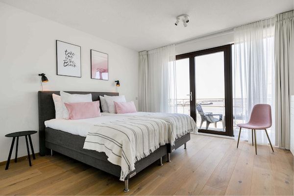 Slaapkamer - Appartement in Den Haag met zeestrand in Den Haag (4)