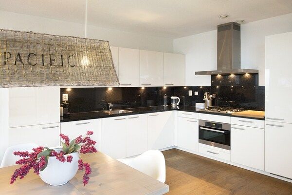 Keuken - Ruim modern appartement in Scheveningen in Den Haag (4)