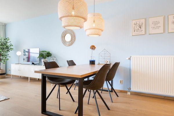 Eetkamer - Gerestyled appartement met geweldig uitzicht in Den Haag (2)