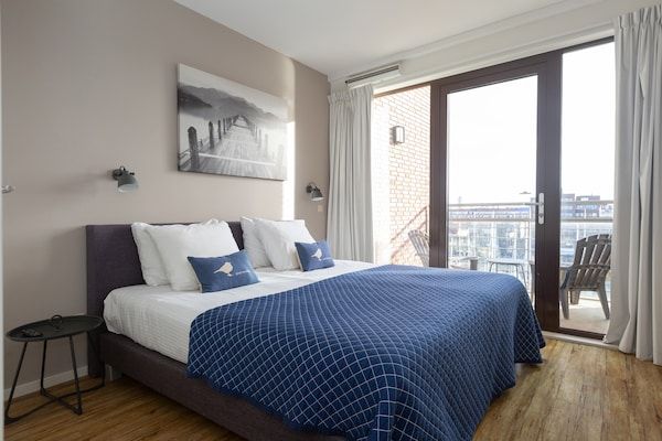 Slaapkamer - Appartement in Nederland met Marina Uitzicht in Den Haag (3)