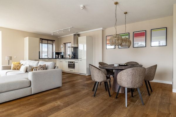 Scheveningen Harbour 38C in Den Haag - Foto 2 van 40