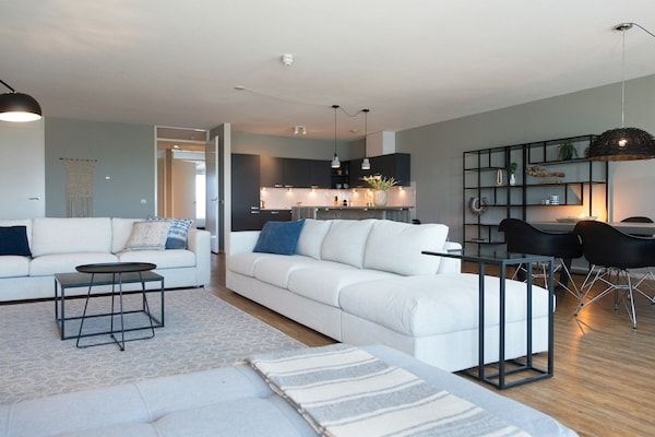 Scheveningen Harbour 62A in Den Haag - Foto 1 van 40