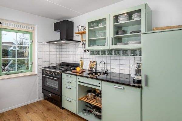 Keuken - Villa in Banjaard bij Noordzeestrand in Kamperland (3)