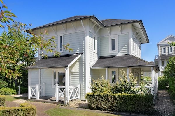 Cape Helius 23 in Hellevoetsluis - Foto 1 van 40