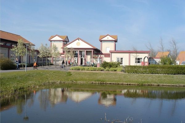 Vakantiepark Zeeland Village 2 in Scharendijke - Foto 2 van 18