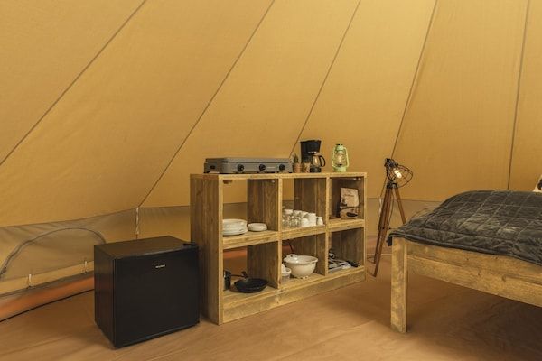 Keuken - Zuna Bell Tent nabij de rivier Regge in Zuna (3)
