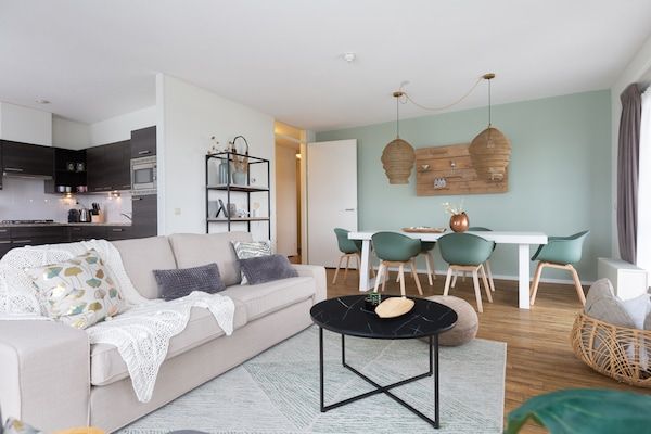 Scheveningen Harbour 80C in Den Haag - Foto 1 van 40