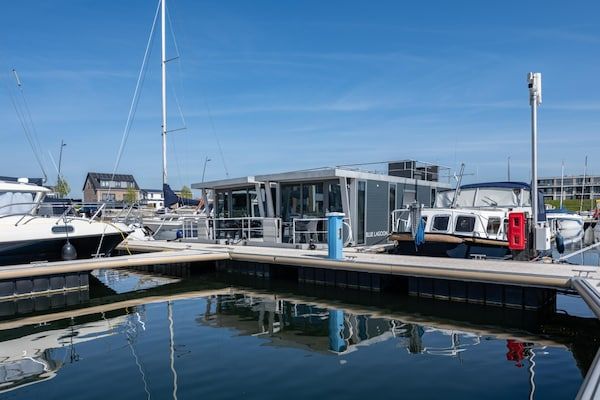 Waterlodge Blue Island in Kamperland - Foto 1 van 40