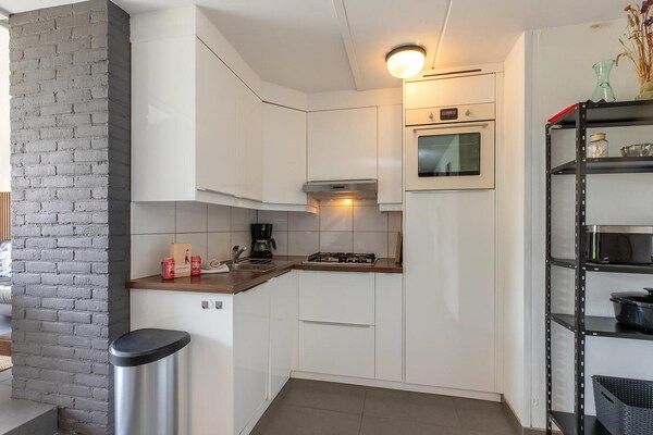 Keuken - Comfortabel vakantiehuis vlakbij het strand in Nieuwvlietbad (4)