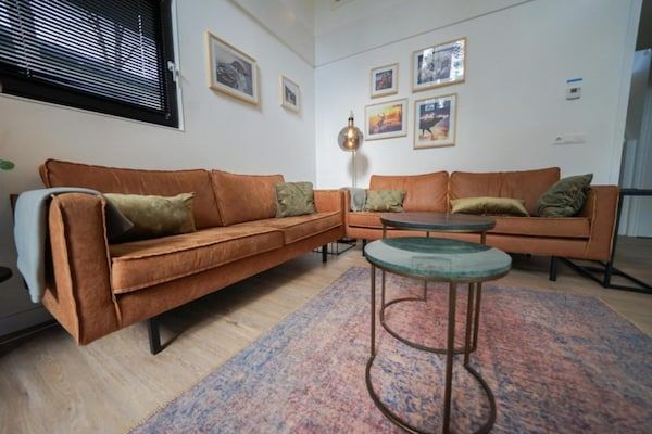 Woonkamer - Vrijstaande chalet op de Veluwe in Otterlo (3)