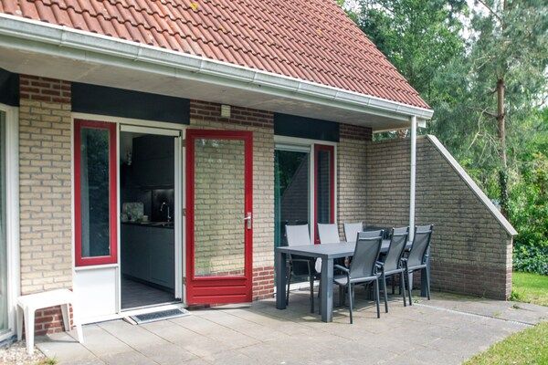 Terras - Vakantiehuis in Lemele bij natuurgebied in Overijssel (4)