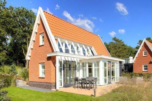 Buitenkant - Villa aan het water met uitzicht op het meer in Otterlo (1)