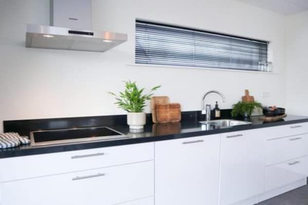 Keuken - Villa met privé infraroodsauna in Otterlo (5)