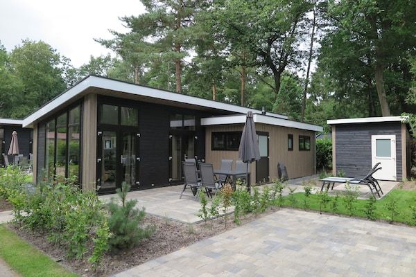 Vakantiepark De Rimboe & De Woeste Hoogte 25 in Hoenderloo - Foto 1 van 40