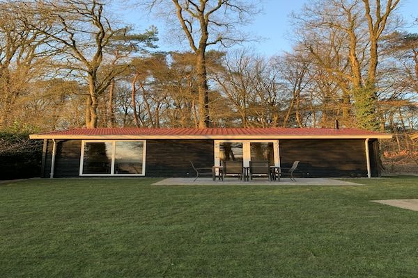 De Hooischuur in Hellendoorn in Hellendoorn - Foto 1 van 33