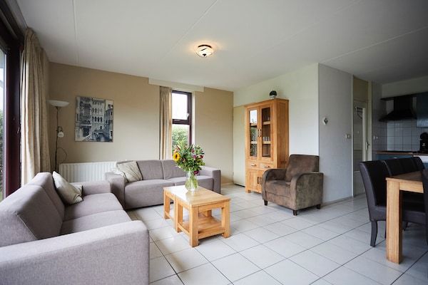 Vakantiepark Hof van Zeeland  7 in Heinkenszand - Foto 2 van 40