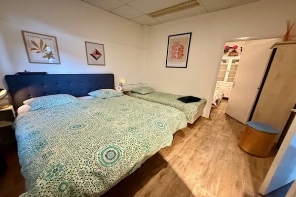 Slaapkamer - Vestingstad Groenlo centrum met terras in Groenlo (5)