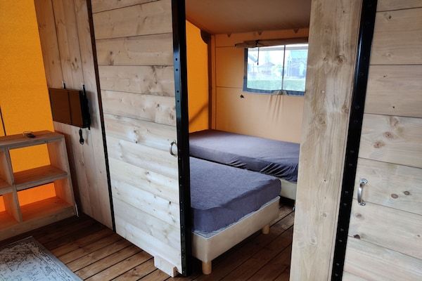 Slaapkamer - Flevoland Glamping Escape in Bant (5)