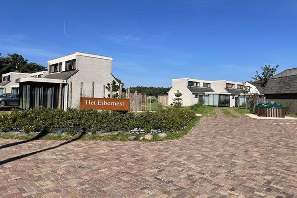 Buitenkant - Vakantiehuis op Texel met Terras in De Cocksdorp (3)
