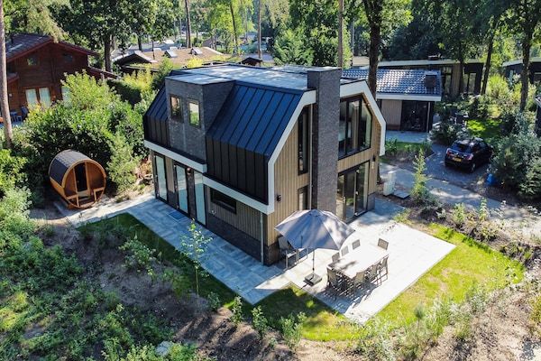 Vakantiepark De Rimboe & De Woeste Hoogte 38 in Hoenderloo - Foto 1 van 40