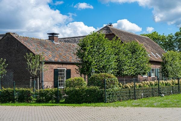 Buitenkant - Boerderij met terras in Montfoort in Montfoort (1)