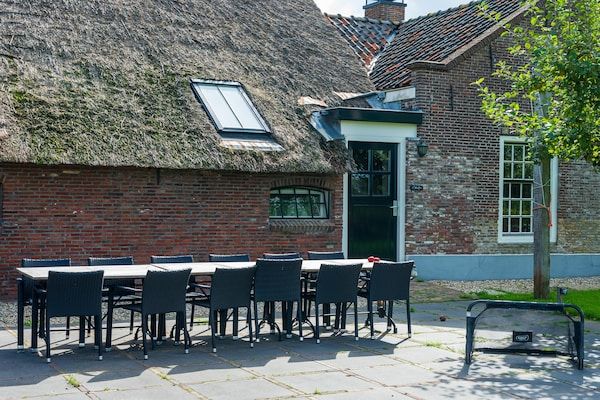 Eetkamer - Boerderij met terras in Montfoort in Montfoort (5)