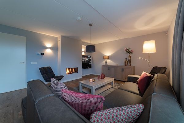 Charming Beveland met jacuzzi en buitensauna in Colijnsplaat - Foto 1 van 40