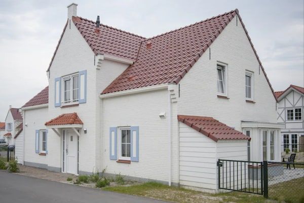 Buitenkant - Villa bij Noordzeestrand, ideaal voor gezinnen in Cadzand-Bad (4)